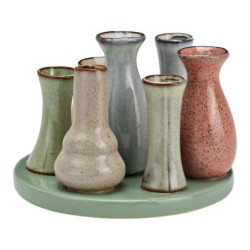 Petits Vases sur un plateau en ceramique