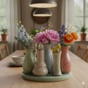 Petits Vases sur un plateau en ceramique